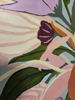 AMBER REID Gold vase with flowers - 5