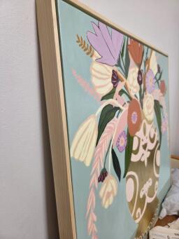 AMBER REID Gold vase with flowers - 7